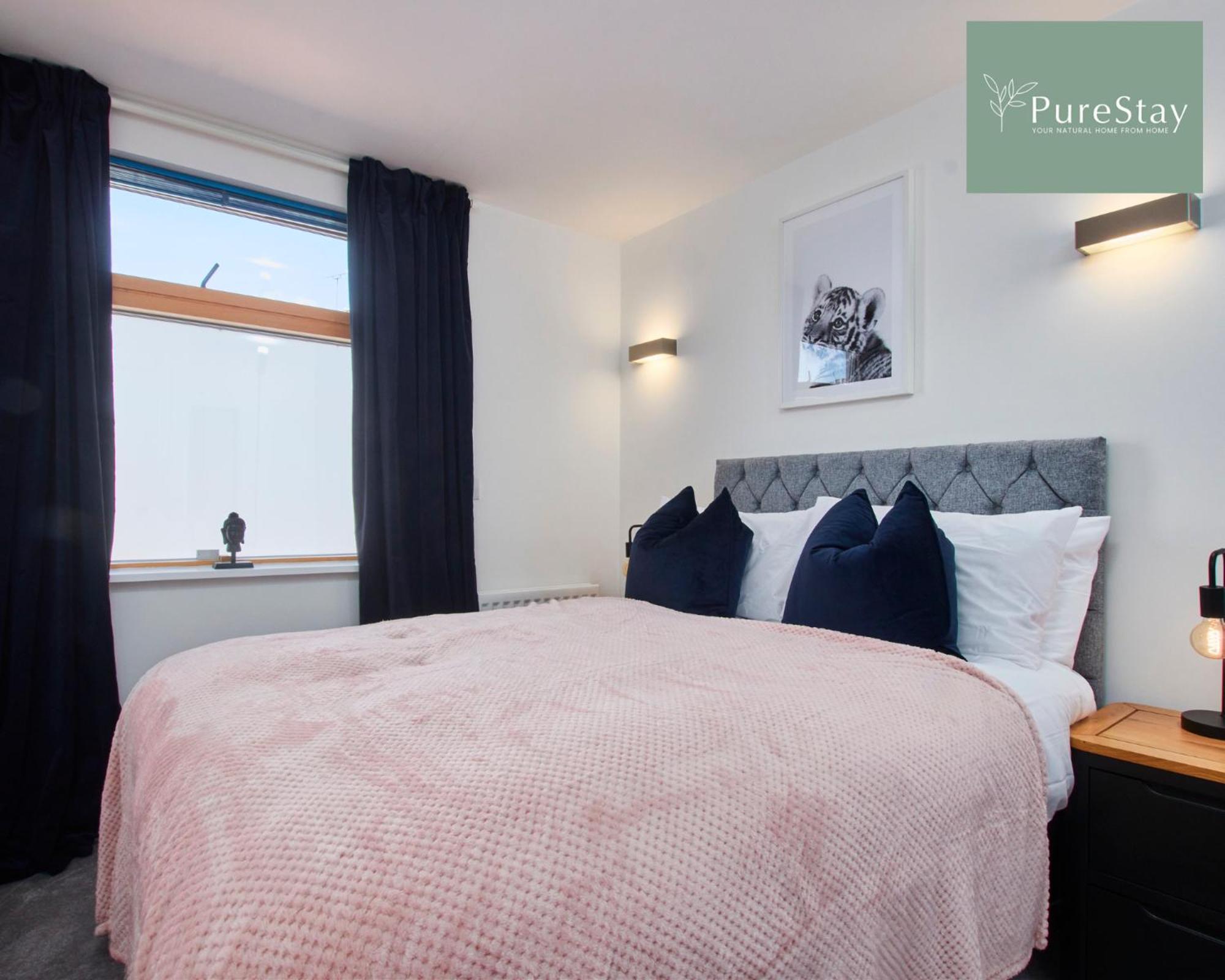 Beautiful Four Bed House By Purestay Short Lets & Serviced Accommodation Coventry With Parking 外观 照片