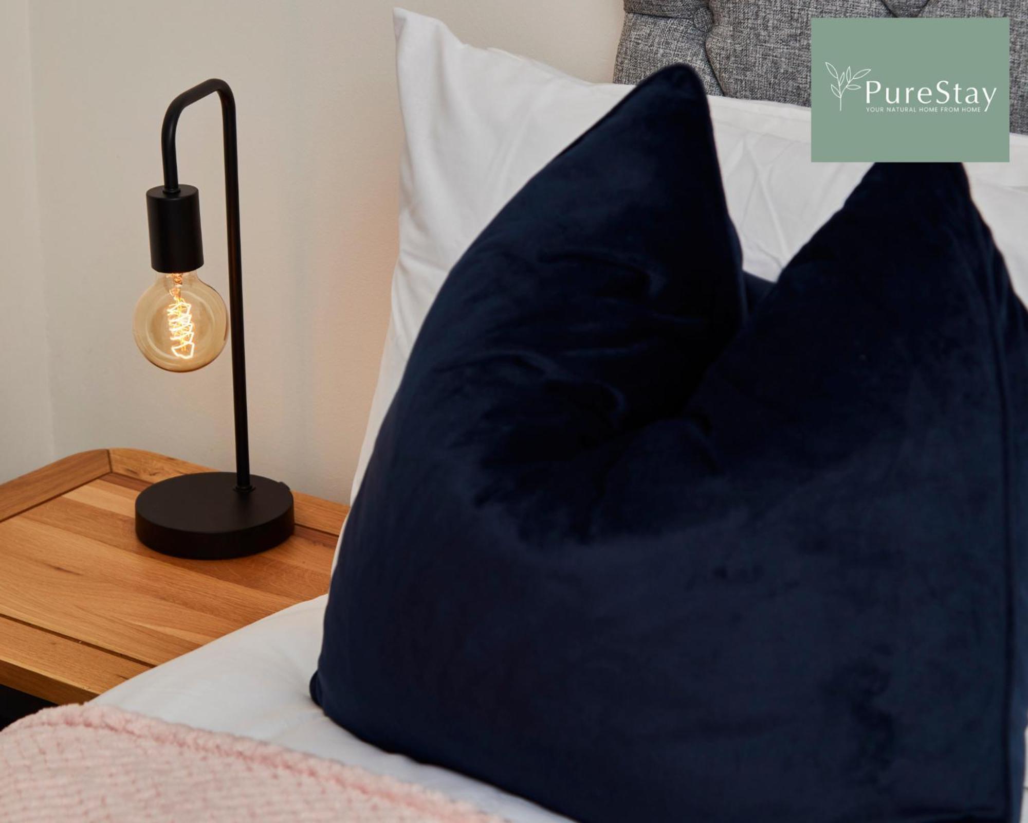 Beautiful Four Bed House By Purestay Short Lets & Serviced Accommodation Coventry With Parking 外观 照片
