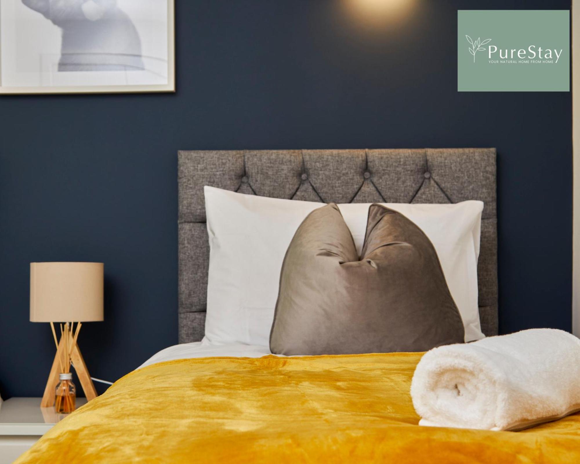Beautiful Four Bed House By Purestay Short Lets & Serviced Accommodation Coventry With Parking 外观 照片