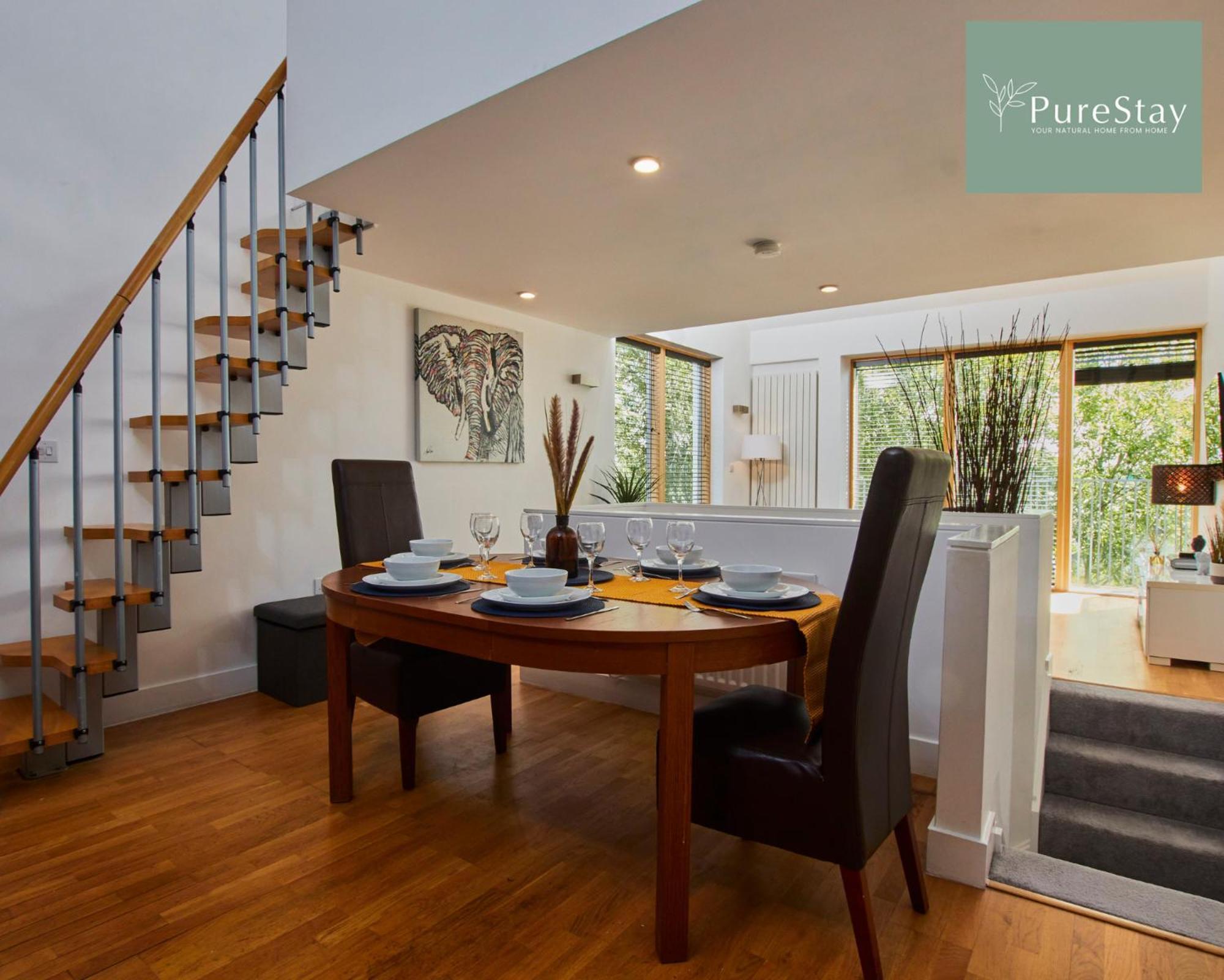 Beautiful Four Bed House By Purestay Short Lets & Serviced Accommodation Coventry With Parking 外观 照片