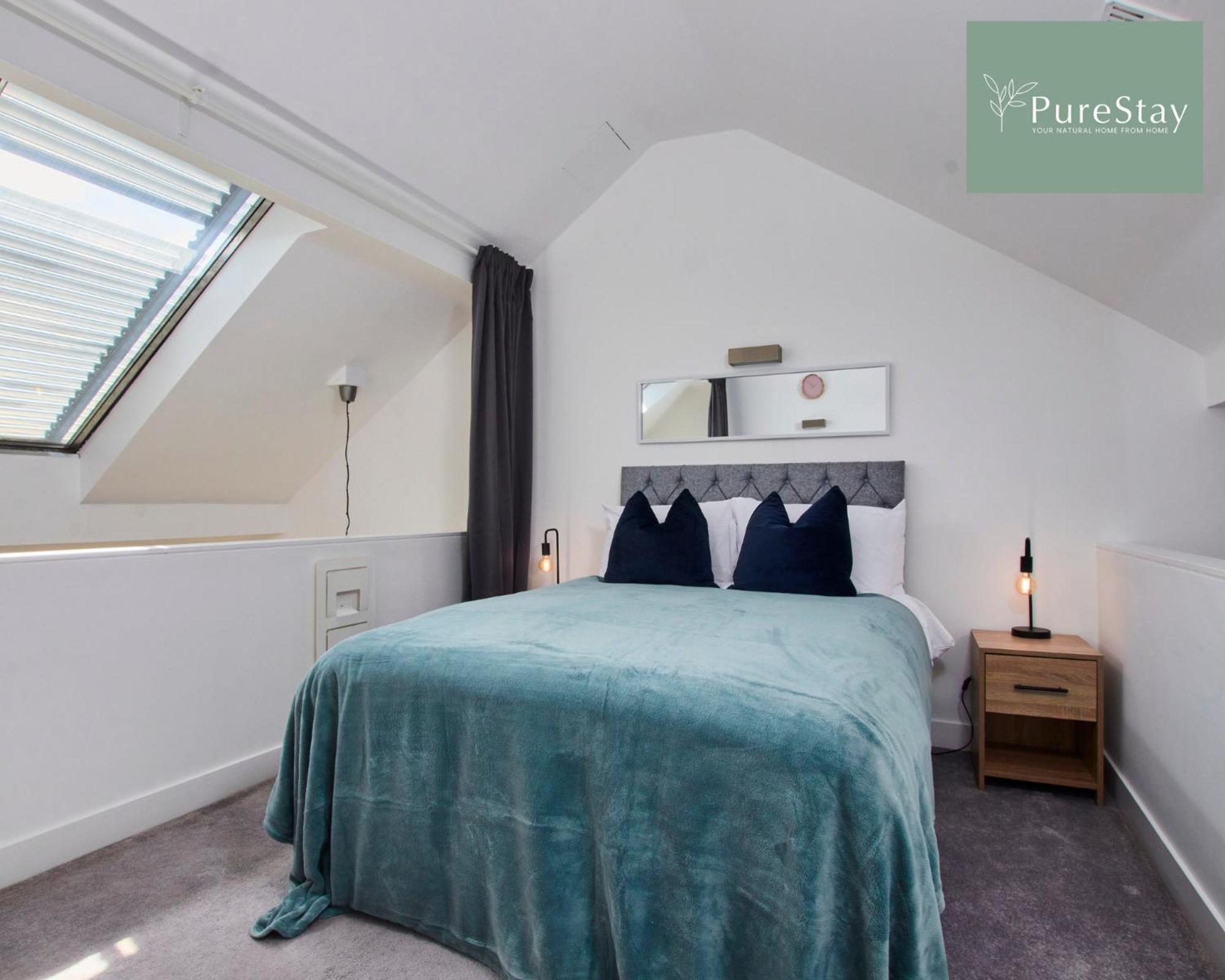 Beautiful Four Bed House By Purestay Short Lets & Serviced Accommodation Coventry With Parking 外观 照片