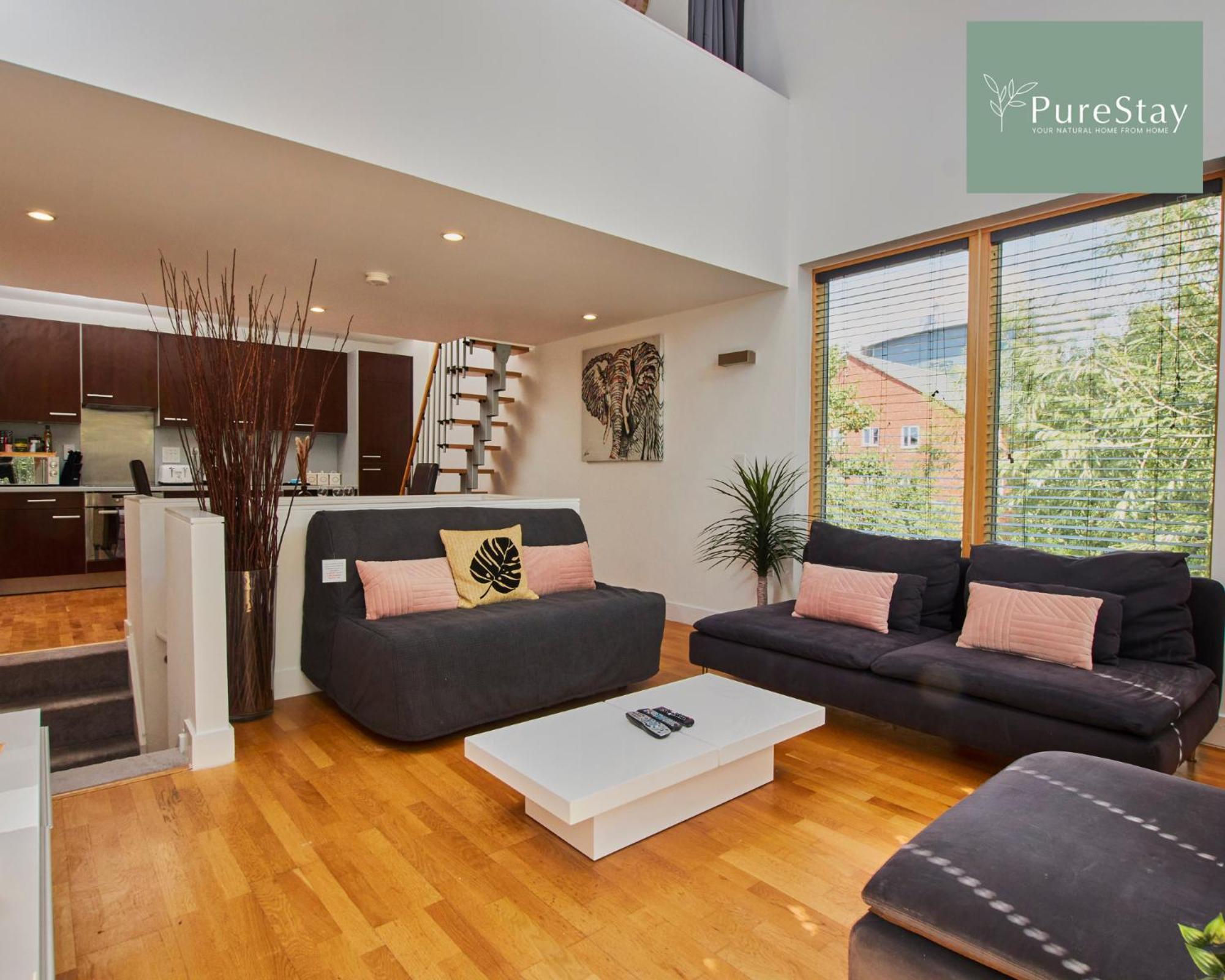 Beautiful Four Bed House By Purestay Short Lets & Serviced Accommodation Coventry With Parking 外观 照片