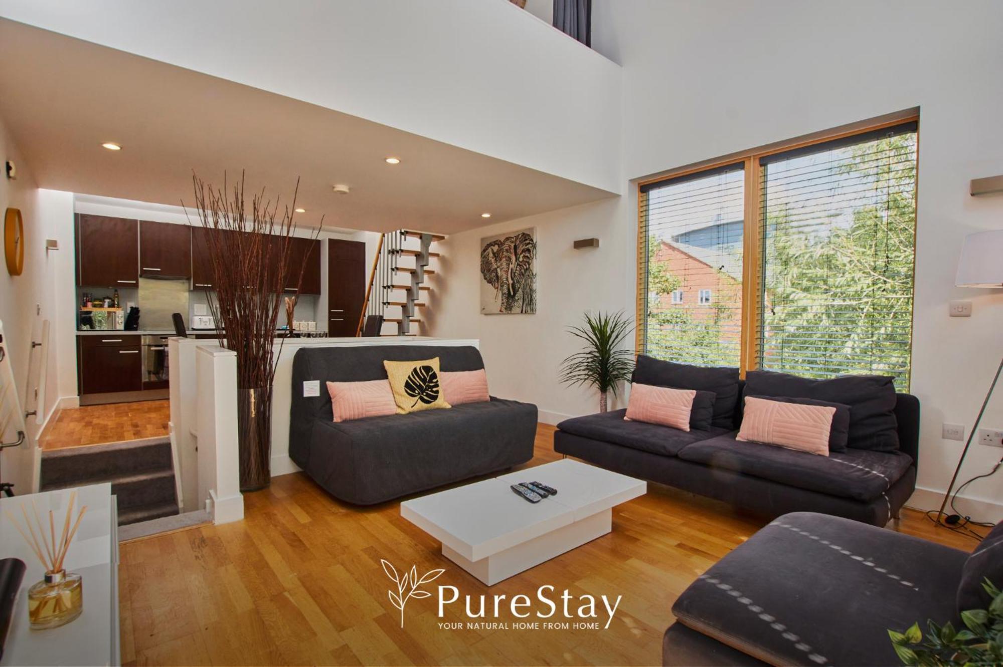 Beautiful Four Bed House By Purestay Short Lets & Serviced Accommodation Coventry With Parking 外观 照片