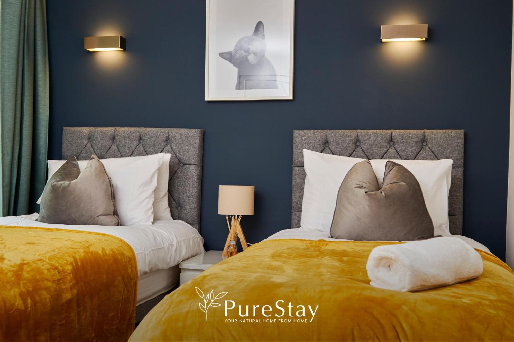 Beautiful Four Bed House By Purestay Short Lets & Serviced Accommodation Coventry With Parking 外观 照片