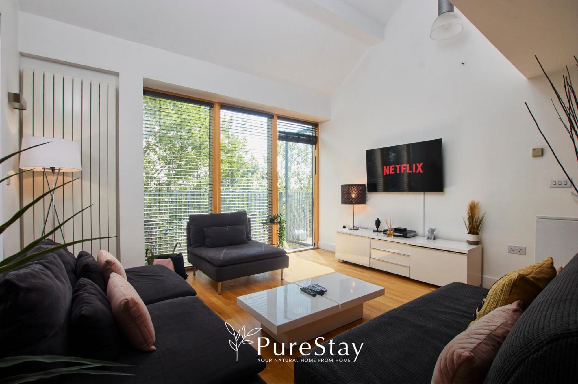 Beautiful Four Bed House By Purestay Short Lets & Serviced Accommodation Coventry With Parking 外观 照片